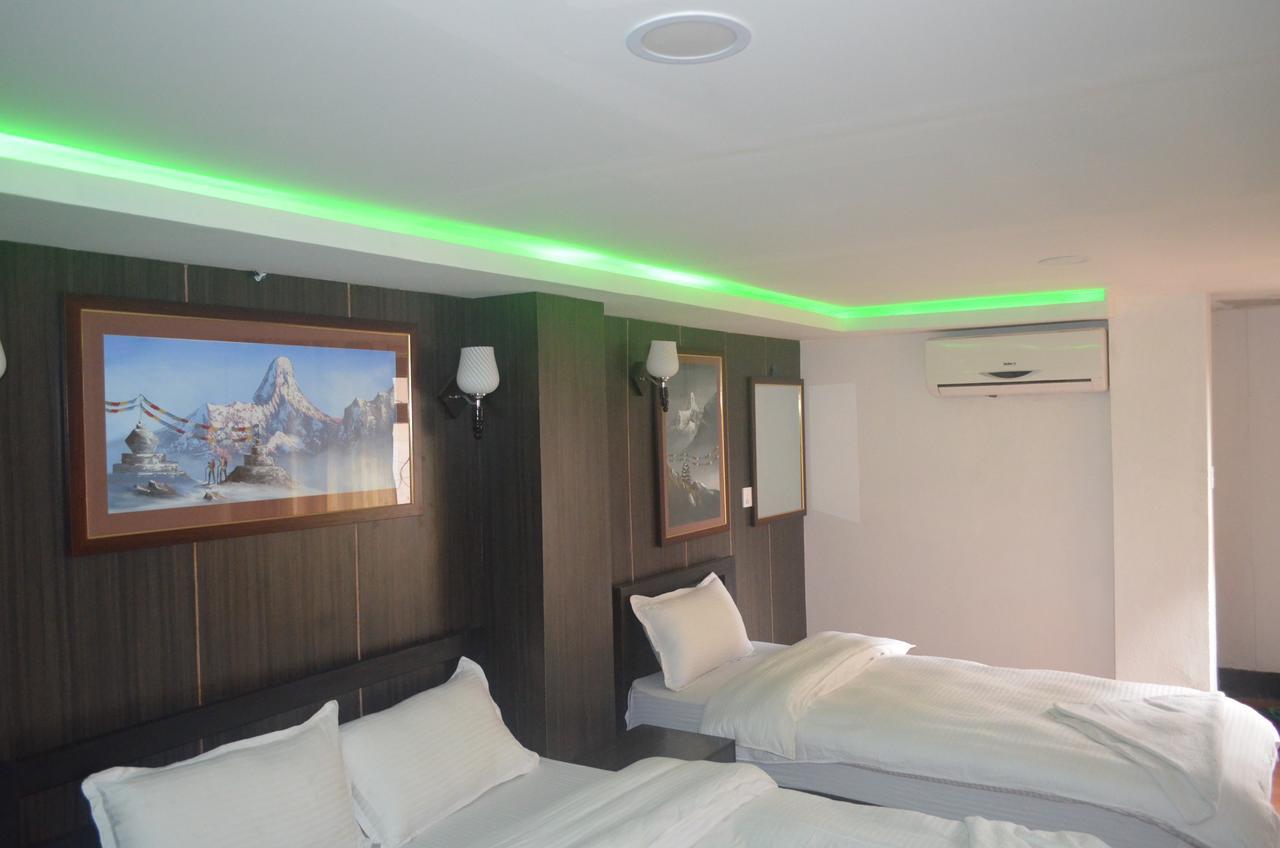 Hotel Holiday Inn Катманду Экстерьер фото