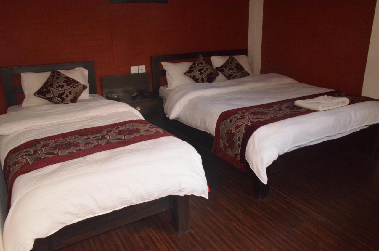 Hotel Holiday Inn Катманду Экстерьер фото