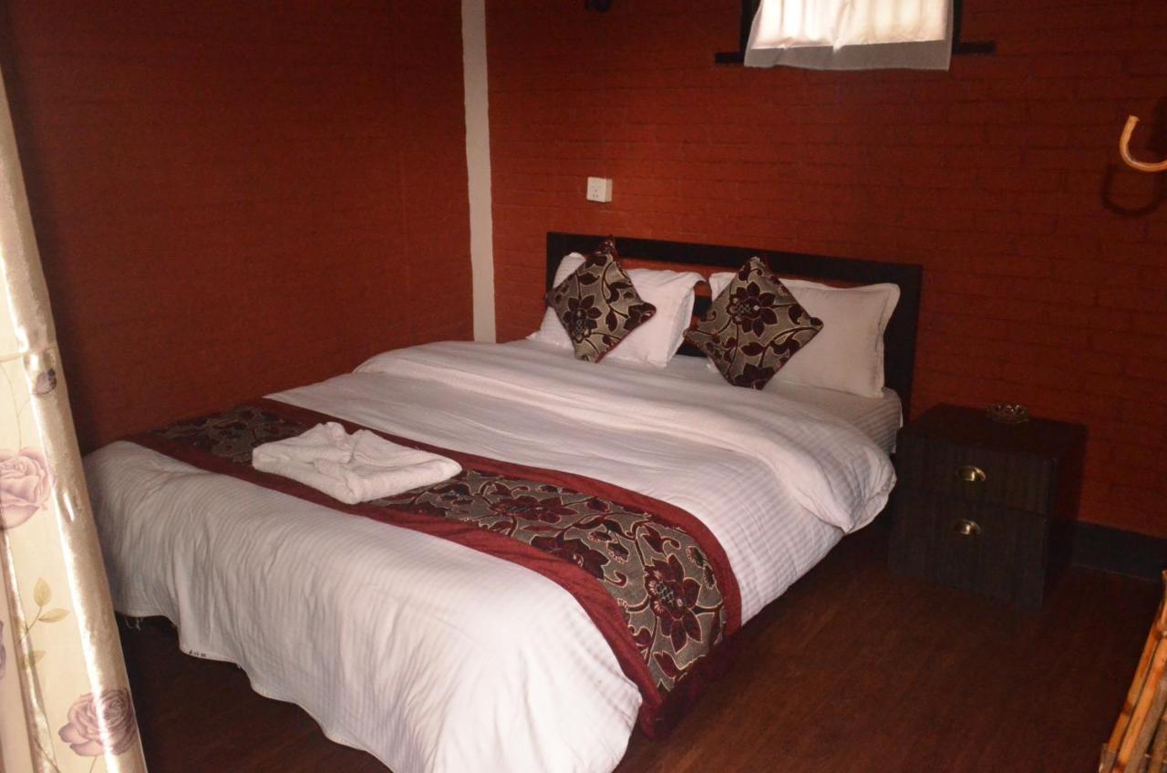 Hotel Holiday Inn Катманду Экстерьер фото
